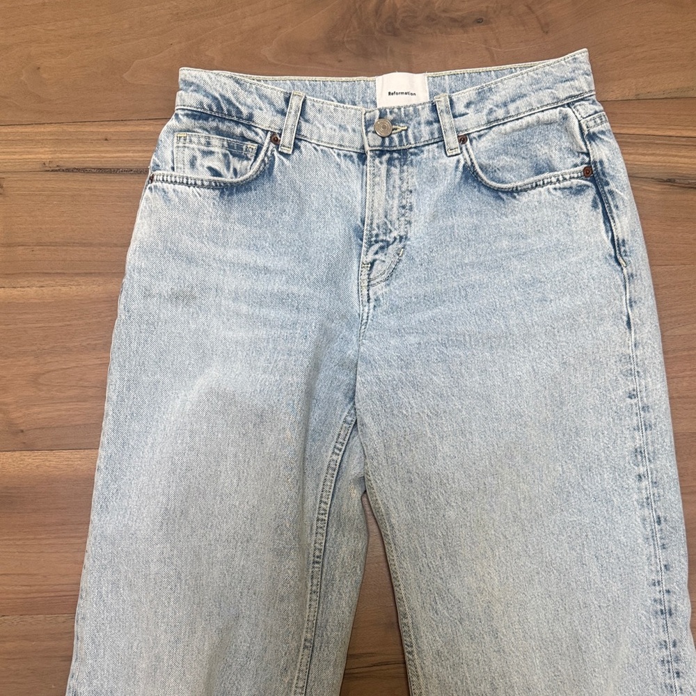 Reformation  Cary Low Rise Slouchy Light Blue Straight-Leg Jeans